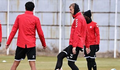 Sivasspor yenileme çalışması yaptı